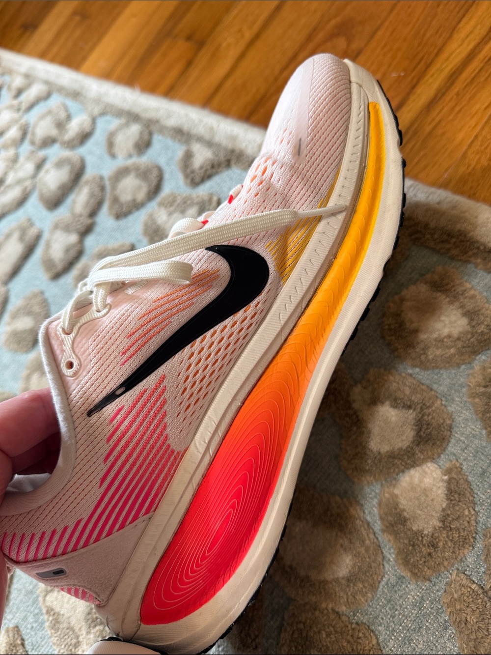 Women’s Nike Vomero 18 Running Shoe | Size 9.5 👟 - Picture 3 of 13